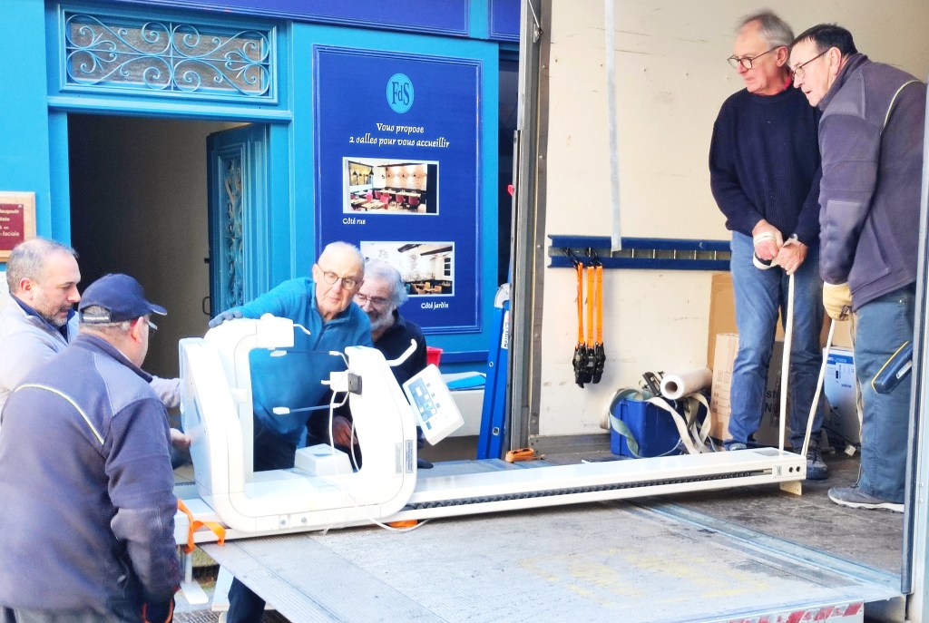 Collecte à Dinan dans un hôpital et chez un médecin orthodontiste